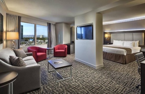 Gateway District House | 3 Convenient Units Close to The Neon Museum, Casino & Game Room, Parking!