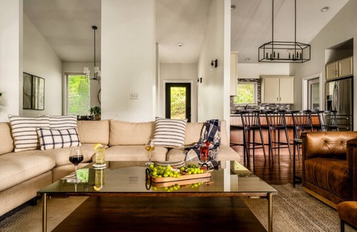 Chalet Village North Cabin | 3 Master Suite w/VIEWS/Gameroom/Theater/Hot Tub - Elk Camp
