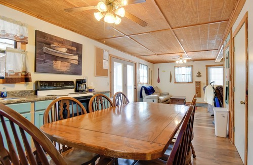 Wellington Cabin | 3 Mi to Cave Run Lake! Nature-Centric Family Cabin