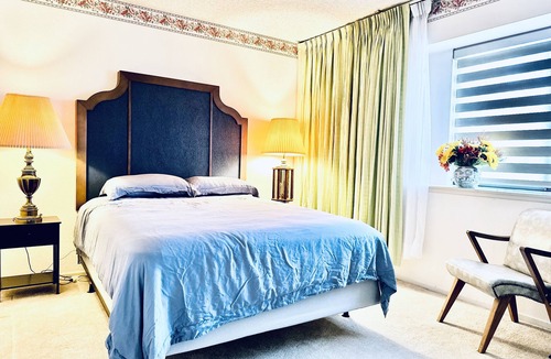 Chinatown House | 3 Miles To Strip Homy Retreat in Heart Las Vegas