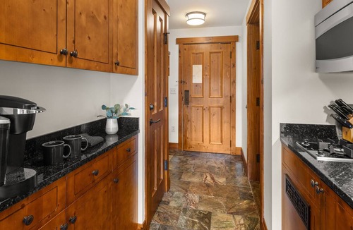 Stowe Area Cabin | #378 | Remodeled Studio | Vermonter | 3rd Floor Mt Mansfield Views