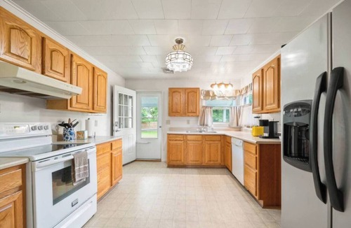 Marlinton House | 3BR Downtown | Greenbrier Trail + Fenced Yard
