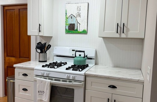 Sardis House | 4-bdrm. farmhouse in enjoyable Mount Olivet with beautiful views. Near Maysville