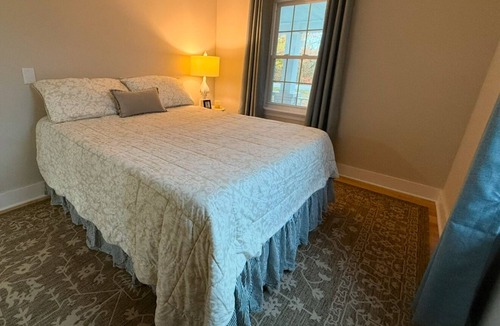 Sardis House | 4-bdrm. farmhouse in enjoyable Mount Olivet with beautiful views. Near Maysville
