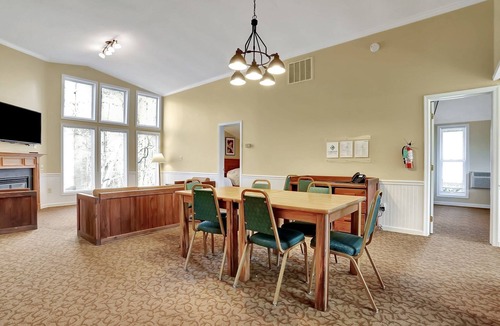 The Woods Cottage | 4 Bedroom/4Bath Cottage
