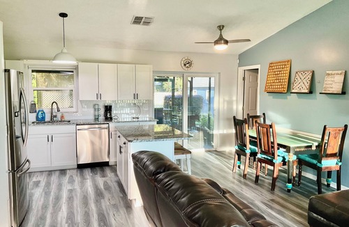 Sun 'N Lake House | 4 For Fore!