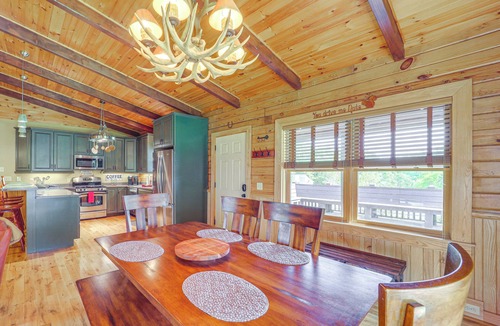 Newland Cabin | 4 Mi to Grandfather Mtn! Family-Friendly Cabin