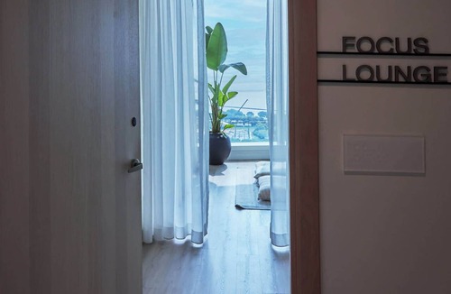 The Loop Apartment | 43rd-Floor Luxury Escape + Lake Views