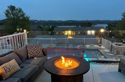 Indian Point Villa | 5-Villa Reunion Compound | Sleeps 29 | Boat Dock