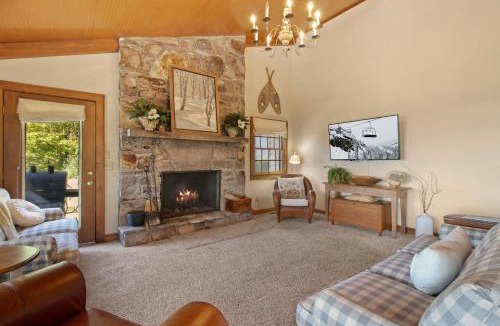 Banner Elk Ski Chalet | 573 Meadow Ave by Carolina Stays