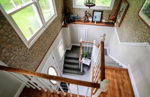 Sharpsburg Ski Chalet | 6-Acre Garden Home Across from Canal Near Antietam