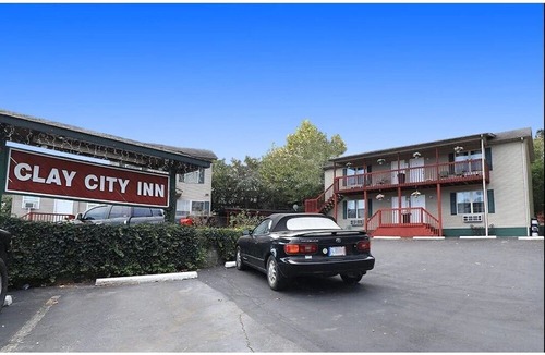 Clay City Condo | ~7~ Cost Effective Motel by the Red River Gorge