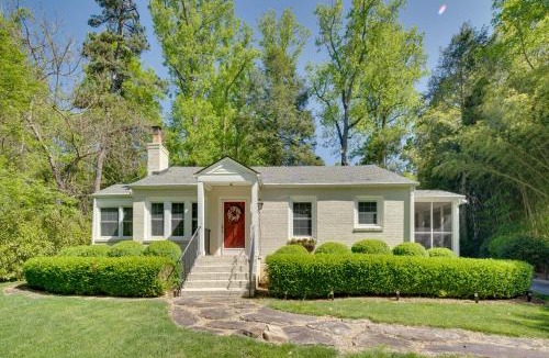 Royal Pines House | 7 Mi to The Biltmore: 'Le Canard' Cottage w/Porch