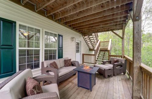 Newland House | 9 Mi to Sugar Mountain! Family Cabin w/Fire Pit