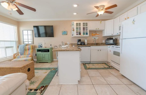 Galveston Apartment | A Beachside Retreat