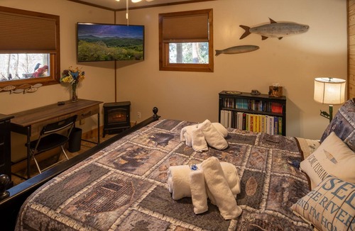 Elk Park Cottage | A Fun Cabin Retreat Close to Grandfather Mountain