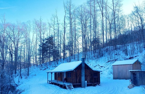 Roan Mountain Cabin | Adventure or Hunting Cabin Bordering National Forest