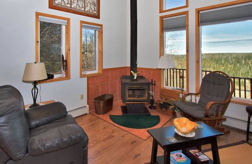 Ninilchik House | Alaskan River View Roost