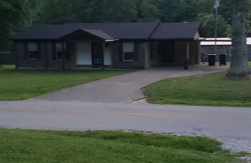 Stanton House | All Newly remodeled- stylish luxury nestled in rural neighborhood - Forest View
