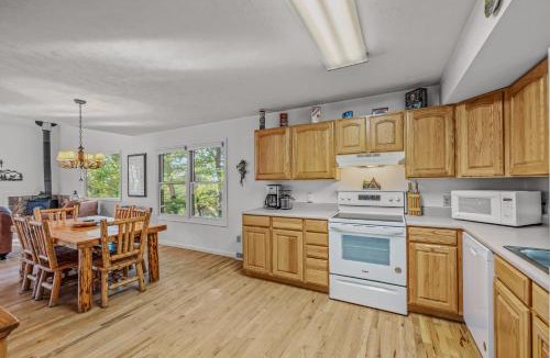 Berkeley Springs House | Almost Heaven - Grill, 2 King Beds, Wifi, Deck, Pool Access, Hiking, Wood Stove, Family Friendly