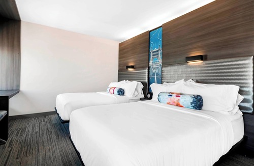 Newport Hotel | Aloft by Marriott Newport on the Levee