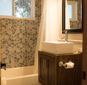 Julian Hotel | Apple Tree Inn