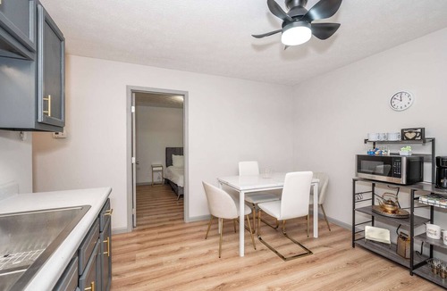 Williamstown Condo | Arkstone Retreat 1 - 4 minutes from the Ark!