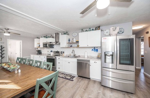 Williamstown Condo | Arkstone Retreat 3 - Only 4 minutes to the Ark!