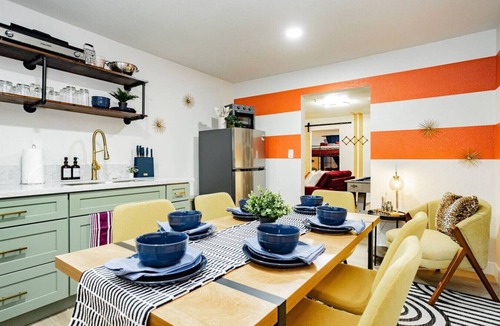Gateway District House | Arts District Group Suite | Sleeps 10 + Pool Table