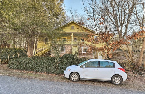 Asheville Cottage | Asheville 'Carefree Cottage' ~ 6 Mi to Town!