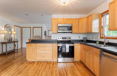 Woodfin House | Asheville Nest - 4 beds/2 bath with game room, pet friendly!