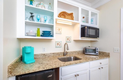 Hampton Hotel | Atlantic Breeze Suites