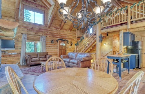 Steam Engine Meadows Cabin | Authentic Log Cabin with Luxuries