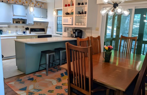 Berkeley Springs House | Autumn Wings - A Natural Retreat