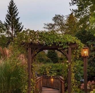 Blowing Rock Hotel | Azalea Garden Inn