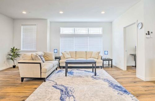 Monroe House | Balcony & Mtn Views! Newly Built Getaway in Monroe