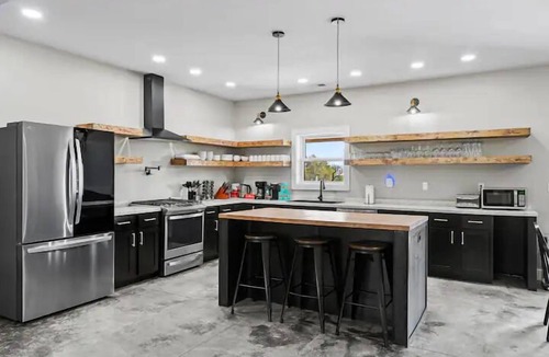 Camargo House | Barn! 2-Hole Golf Course, BBall, Wiffleball, Soccer, Theater, Arcade, 2 Hot Tubs