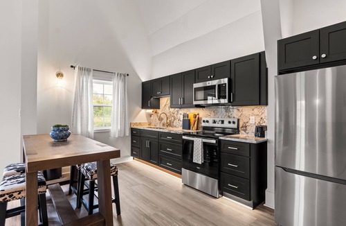 Fairplay House | Barn House 1 BR with Queen bed + BIG Loft w/Queen Bed on 3 Acres
