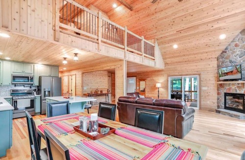 Berkeley Springs Cabin | Base Camp, Private Hot tub