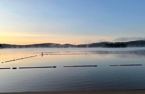 Town of Webb Ski Chalet | Bayview at Beachfront "Eagle Bay Village"