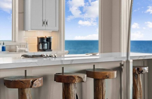 Sands Of Kahala Beach House | Beachfront + Heated Pool | 8 Bedrooms | Pets