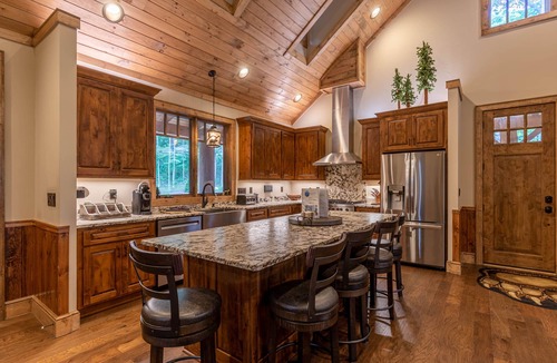 Banner Elk House | Bear Creek Cabin at Eagles Nest - Hot tub, pool table, fire pit!