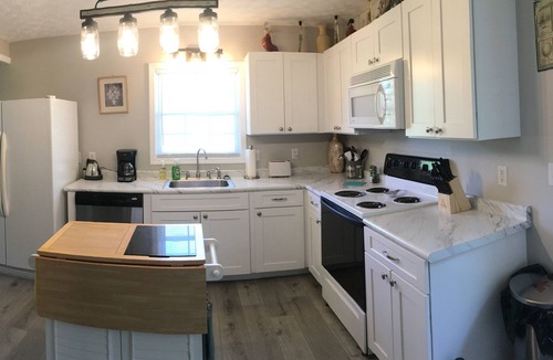 Butler House | Bear Creek Mountain Retreat Cottage on 107 Acres