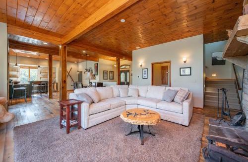 McHenry House | Bear Ridge Resort