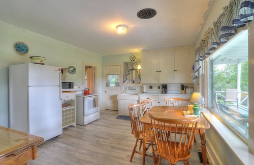 Rangeley House | Beauregard - come unwind in this secluded farmhouse
