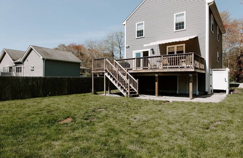 Bonnet Shores House | Beautiful 3 Bedroom 3 Bath Beach House in Bonnet Shores!