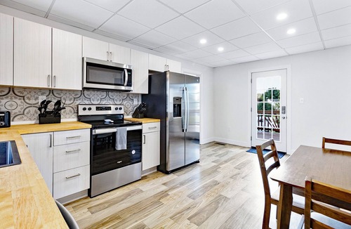 Morgantown House | Beautiful 3 BR 2 BA Home, minutes to downtown Morgantown!