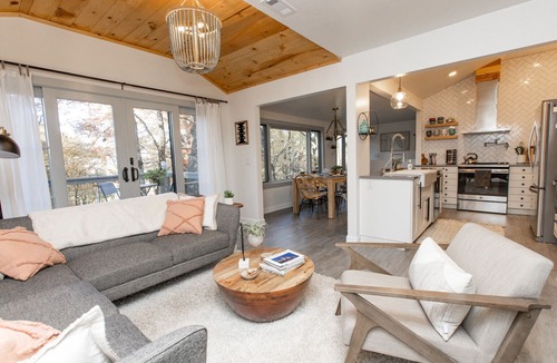 Blowing Rock House | Beautiful contemporary home, seasonal views of golf course, and mountains.