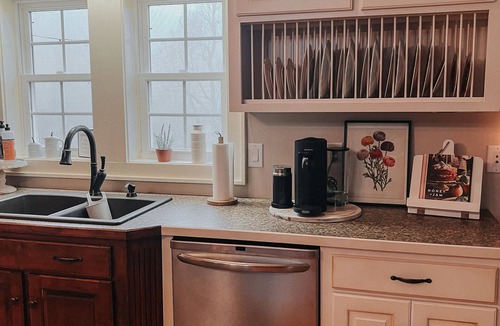 Newland House | Beautiful home near ski resorts, Blue Ridge Parkway & Grandfather Mountain