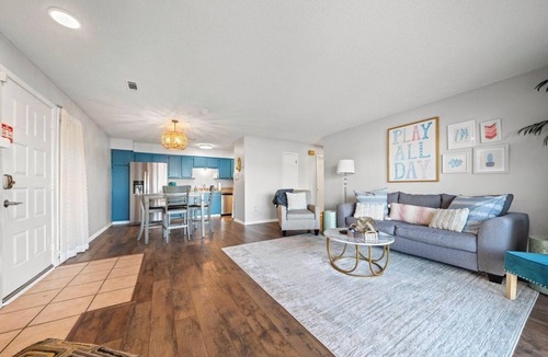 Rockwell Condo | Beautiful lakefront condo with great views, pool, Wi-Fi, & full kitchen!